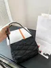 Tasarımcı Çantalar Çanta Çantası Under Emfil Çanta Kadın Tote Crossbody Çanta Omuz Tote Deri Moda Klasik Altın İşaret y Mektup Sayaç Kalite Koyun Dinleri Crossbody