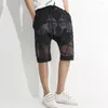 Shorts Masculino Trendy Sexy Mesh Perspective Men Design Original Calças Soltas de Cinco Pontos Homem Verão Cintura Elástica Casual Curto LGBT