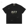 2022 Summer Designer Mens T Shirt T-shirt Front Flocking 1977 Letter Silicon Back Nyaste High Streetwear Loose Oversize Tee Skateboard D7