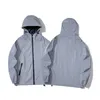 Mensjackor Män kvinnor huva reflekterande jacka Harajuku Windbreaker Streetwear Night Flash Par Coat 230731