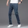 Jeans da uomo Primavera Estate Jeans dritti sottili da uomo Tessuto liscio Pantaloni larghi in denim elasticizzato Pantaloni maschili di marca Blu J230728