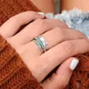 Trouwringen Luxe Vrouwelijke Grote Ronde Trendy Ring Zilver Kleur Voor Vrouwen Charm Kleine Hexagon Turquoise Steen Mode Engagement