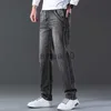 Jeans da uomo Antifurto Tasca con cerniera Design Jeans Uomo Grigio scuro Vestibilità regolare Pantaloni in denim elasticizzato Moda Pantaloni casual da uomo Marca J230728