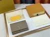 Modedesigner plånböcker lyxväska kopplingspåsar bokstäver mynt förföljer män kvinnor korthållare med original box damm väska unisex europeisk och amerikansk stil