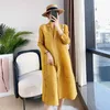 Damen Trenchcoats 2023 Sommer Miyake Plissee Frauen Kleider Mode Solide Einreiher Design Lose Große Größe 3/4 Ärmel Kleid