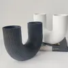 VASE NORDIC RESIN U SHAPE VASEモダンなスタイルのオフィスキッチンデスクトップ屋内室のホームドライフラワー装飾品パンパスグラス230731