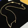 Halskette mit Buchstaben-Anhänger für Damen, Designer-Schmuck, klassischer Markenschmuck, Mädchen-Party-Ornamente, Hochzeits-Accessoires mit Box