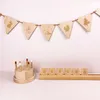 Banner Flags INS Nordic Wooden Triangle Flag Wall Hanging Ghirlanda Baby Birthday Party Bunting Banner Camera dei bambini Nursery Decor Po Puntelli 230731