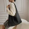 Kvällspåsar solid hobo väska 2023 trend kvinnor stor mjuk läderdesigner enkla handväskor med plånböcker med hög kapacitet axel