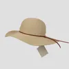 Chapeaux seau à la mode pour femmes, chapeaux de paille à large bord, pare-soleil d'été en cuir, appliques géométriques brodées