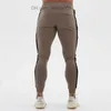 Pantalons pour hommes Pantalons de sport pour hommes Sports Fitness Coton Leggings brodés Splice Pantalons décontractés Gym Running Formation Leggings élastiques Z230731