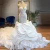 Luxuriöses Meerjungfrau-Hochzeitskleid mit Herzausschnitt, Perlen und Perlen, abgestufte Rüschen, Kapellenschleppe, Brautkleider, schulterfrei, sexy Brautkleider Plus274t