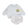 Одежда поставлена ​​детские девочки одежда хлопковые смайлики для лица, печатные топы Sweatershirt PP Короткие брюки для малышей детские спортивные набор 2PCS костюма 230731