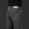 Jeans pour hommes S Volume: Noir Gris Bleu clair Tube droit Décontracté Régulier Taille moyenne Pantalon en denim de haute qualité Hommes Affaires