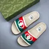 Novo Luxurys Designer Borracha Slipper Womens Clássico Sandália Plana Casual Sapato Sandale Canvas Vintage Verão Ao Ar Livre Mule Travel Slide Mens Beach Sliders Lady com caixa