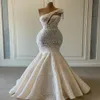 2021 Plus La Taille Arabe Aso Ebi Luxueux Dentelle Robes De Mariée Perlées Une Épaule Sirène Robes De Mariée Vintage Robes De Mariée253P