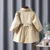 Designer baby barnkläder barnflicka trench vindbrytare outkläder kläder höst och vinter kappa bär lös och bekväm version av flickans jackor