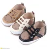 Designer First Walkers Neugeborene Babyschuhe Kleinkind Mädchen Jungen Unisex Segeltuchschuhe Weiche Sohlen Krippenschuhe Kleinkind Kinder Turnschuhe