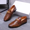 2023 Sapatos sociais masculinos Mocassins de marca casuais respiráveis Sapatos de condução Moda masculina Mocassim para caminhada ao ar livre Tamanho 38-44