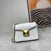 Velatninio Magnetic Vpurse Designer Chain Bag Portable Lady Leather Bags Summer Ny Big V Bag Velatninio Woman Designer Vbutton Bag för Willow Nail Chain KSV3