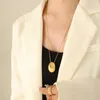 Подвесные ожерелья геометрическое овальное ожерелье простые темперамент винтажный тип из нержавеющей стали модные украшения для женщин подарок оптом