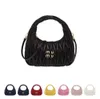 Bolsas de estilista de moda mini bolsas de cetim vagueie MiU HOBO Clutch Holding Handbar Shoulder Bags Luxo Retro wallet Couro Banquet Travel hand bag