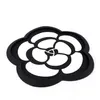 Anti-slip mats Bety Car Slip Pad Black and White Flower Decoration Mat Camellia PVC Hög temperaturbeständig rund mobiltelefon3193