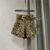 Calça feminina cintura alta short casual com estampa de leopardo feminino 2023 primavera selvagem cinto perna larga moda solta linha A feminina H2958