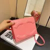 2023 Designer CC Bag worka damska nowa wiosenna moda jedno ramię w torbie crossbody rombic haftowa torba łańcucha kawioru Pink 2023