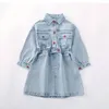 Vestidos de menina 2023 marca infantil criança vestido jeans jeans bolso manga longa camisa solta mini roupas da moda 3T-12 anos