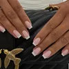 Faux ongles 24 pièces Simple court blanc français carré faux avec colle portable paillettes presse sur pleine couverture ongles conseils