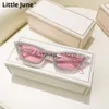 Zonnebril Cat Eye Frame Glitter Zonnebril Diamond Crystal Designer Stijl Vrouwen Zwart Wit UV400 Zonnebril Fashion Eyewear J230731