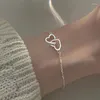 Link-Armbänder Japanisches und koreanisches Ins-Kalt-Stil-Metalllegierungs-Pfirsich-Herz-Doppelherz-förmiges Armband weibliche Ringschnalle klein