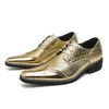 Scarpe eleganti Brogue dorate da uomo Scarpe da sposa stringate con punta quadrata a vento metallico Taglia 38-46 Uomo