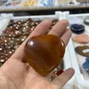 Dekorativa figurer Underbara sällsynta Carnelian Geode Crystal Quartz Agate Heart Wafer Polished Prov Natural Stones and Minerals Love Gift