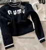 Italien Tide Miui Miui Top Luxury Women's Sweaters Designer Klassisk designkläder Hoodie Knit Tweed Sweater