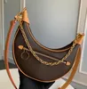 Borsa di design Borsa Borsa Donne Borse Cross Body Delicate Knockoff Bagne a tracolla mezza luna Loop 23 cm Baguette Bag M81094 Old Flower