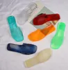 Topp enkelhet Ny transparent kristall kvinnors tofflor mode platt botten gelé tofflor kvinnors flip-flops sandaler kausel