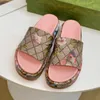 Designerski sandał dla kobiety klin gęsty pięta Sandel platforma pantofla