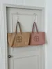 Большая вместительная сумка для женщин, новинка 2023 года, модная ручная модная универсальная плюшевая сумка на одно плечо, пригородная сумка 231101