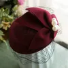 Bérets Pure laine feutre fascinateur chapeau de mariage pilulier chapeau pour femmes Cocktail fête Vintage dame hiver solide béret chapeau hôtesses casquette 231031