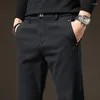 Abiti da uomo 2023 Autunno Inverno Moda uomo Pantaloni da abito Pantaloni lunghi casual Pantaloni da lavoro in cotone per abbigliamento classico maschile