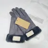 Designerskie rękawiczki skórzane rękawiczki modne Pluszowe wodoodporne rękawiczki dla mężczyzn kobiety aksamitne wełna owiec pięć palców