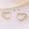 Orecchini a bottone delicato in acciaio inossidabile PVD placcato oro resistente all'acqua a forma di cuore perla imitazione per regalo per amante delle donne