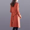 Trench da donna 2023 Temperamento Giacca a vento Giacca di media lunghezza Abbigliamento donna Cappotto lungo doppio petto Donna Vintage