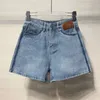 Дизайнерские женские джинсы Шорты брюки обратно буквы напечатанные брюки модные хип -хоп джинсовая ткань короткие весенние летние летние брюки