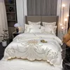 Sängkläder uppsättningar 46st White Grey Sateen Gold Brodery Luxury Satin Cotton Set Double Queen King COVER COVER BED SHARK Kuddfästen 231101