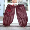 Fem fingrarhandskar 100% äkta läderkörhandskar Kvinnors enkelskikt tunna mode ihåliga andningsbara korta vår- och sommarförarehandskar 231031