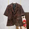 Ternos masculinos pfnw verão coreano moda leopardo impressão manga curta blazers ao ar livre entalhado bonito casual solto nicho terno 28a3146