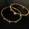 Pulsera de diseñador artier tienda en línea de acero titanio Nuevo diamante completo Oro rosa Acero titanio para mujer Pareja que se desvanece Pieza de mano de acero inoxidable con caja original